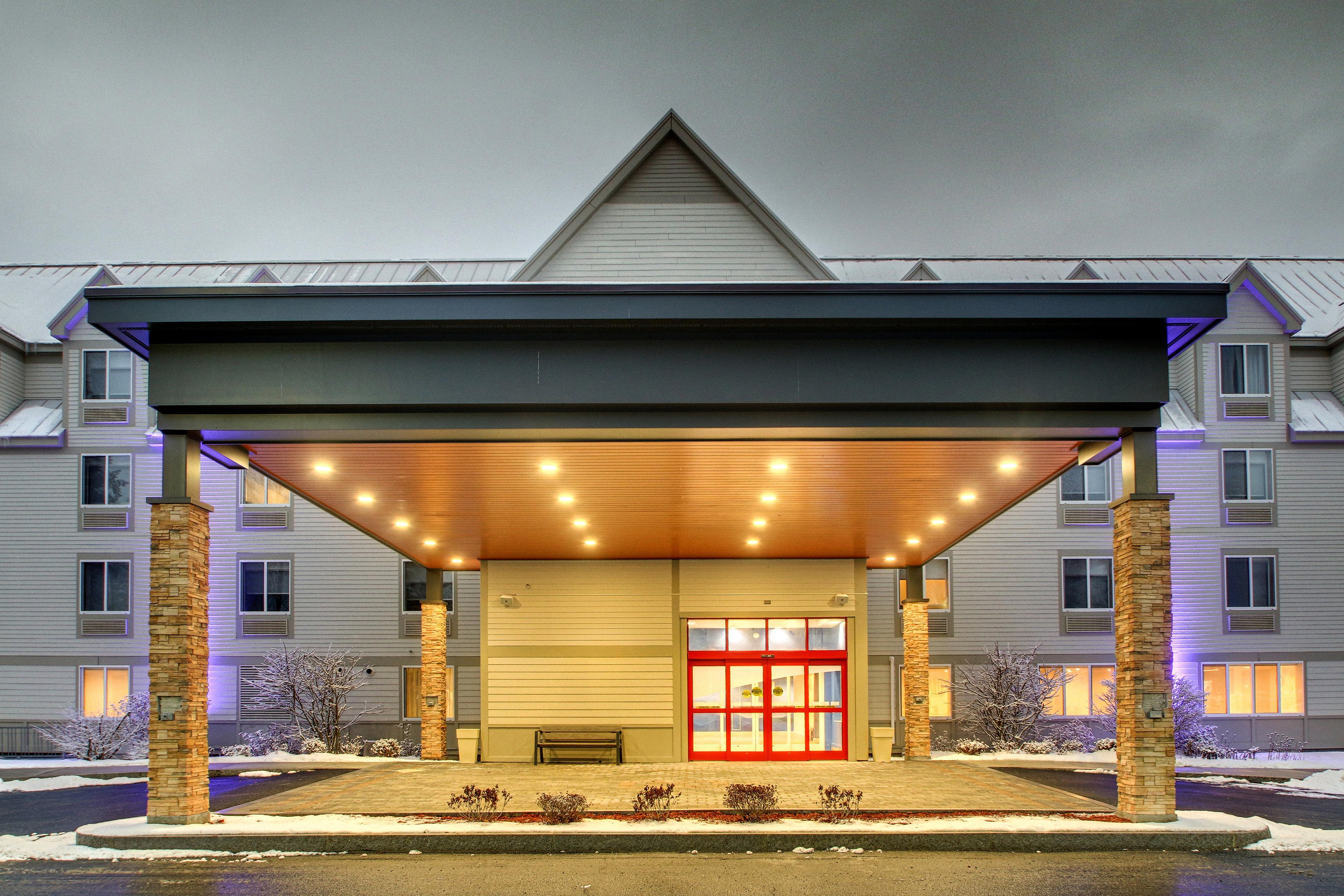 Holiday Inn Express & Suites - Lincoln East - White Mountains, An Ihg Hotel Bagian luar foto